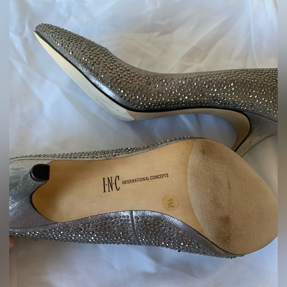 INC International Concepts Zitah6 Studded Classic Pump Heels Women’s 9M - Picture 9 of 14